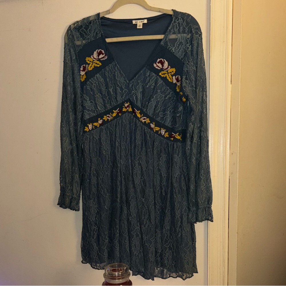 Miami green Lace Dress with Floral Accents